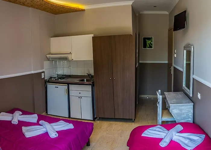 Pensión Kyano Studios-sotiria