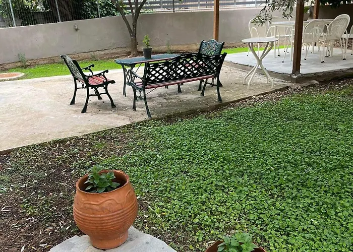 Pensión Kyano Studios-sotiria