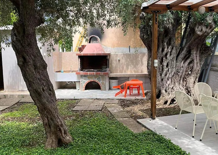 Pensión Kyano Studios-sotiria 3*